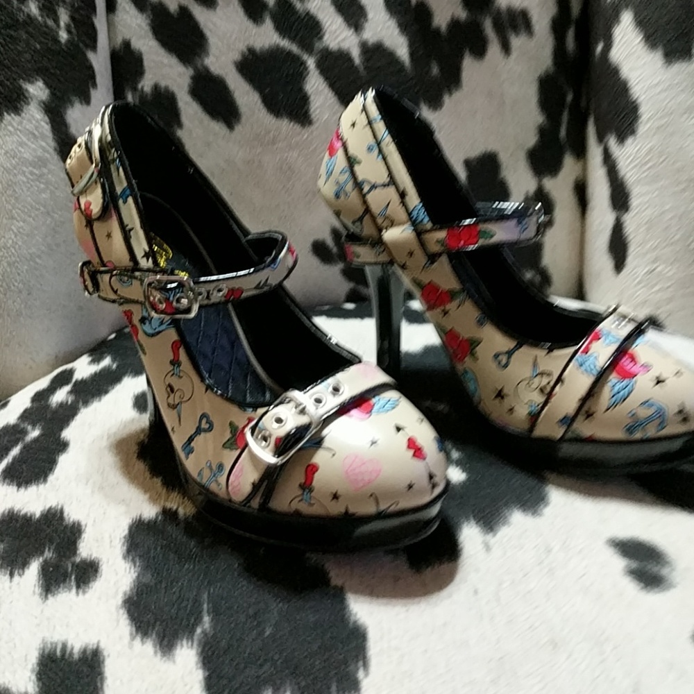 Pinup couture size 6